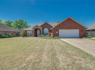 4382 Warwick Cv, Springdale, AR 72762