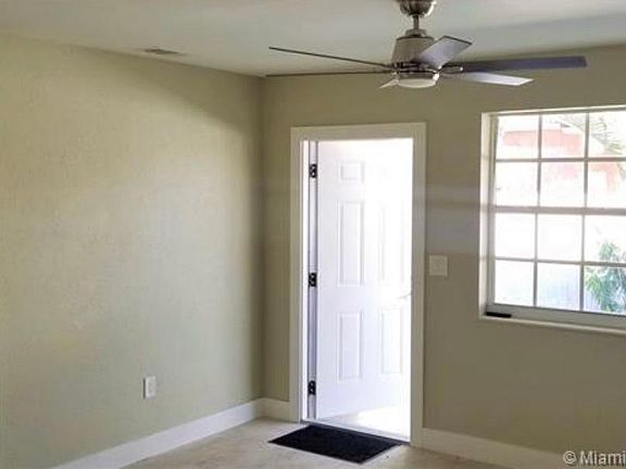 5th image of 1054 W 30th St #1054