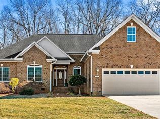 737 Sandy Cross Rd, Reidsville, NC 27320