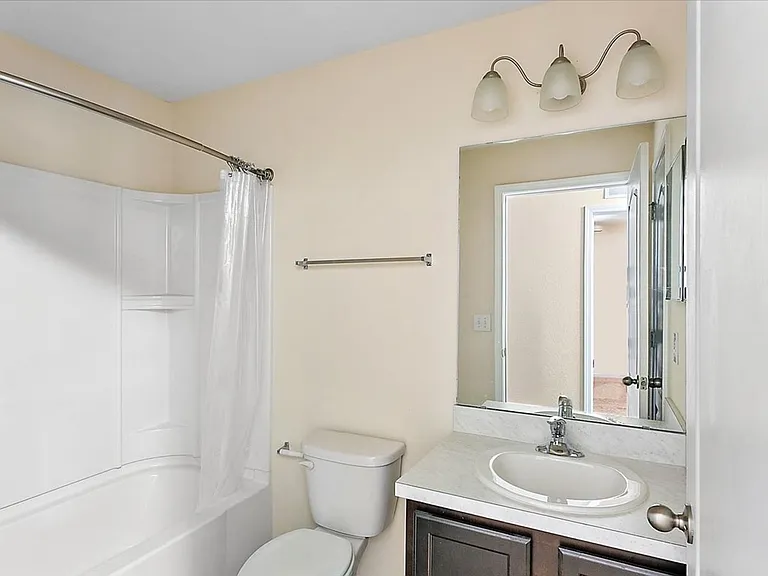 208 Larkin Pl #107 — Photo 12