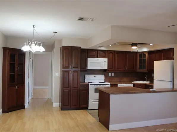 2600 S Kanner Hwy APT A9, Stuart, FL 34994