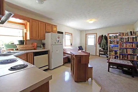 308 Ridgewood Dr — Photo 4