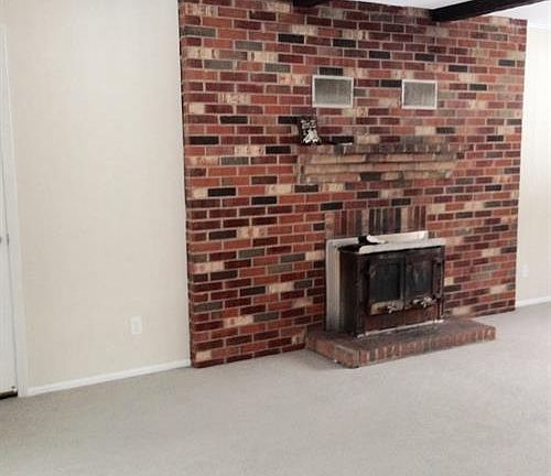4th image of 53 Oakland Dr E