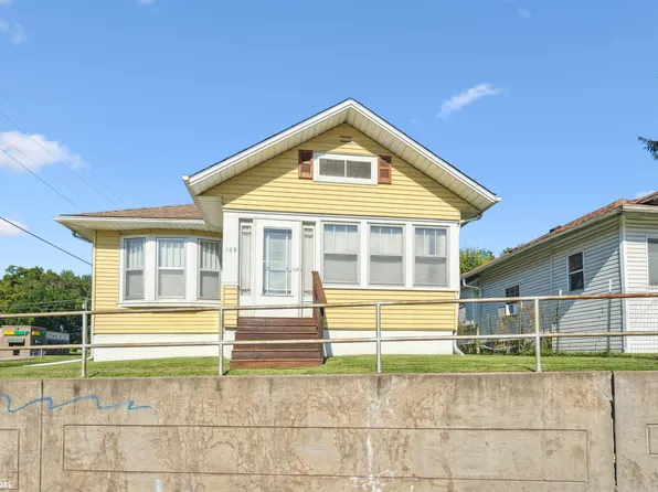 169 S Central Ave, Burlington, IA 52601