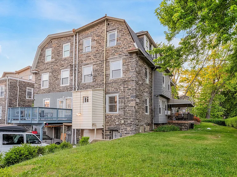 5400 Woodcrest Ave — Photo 12