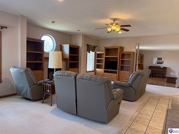 5th image of 614 Lilac Rd