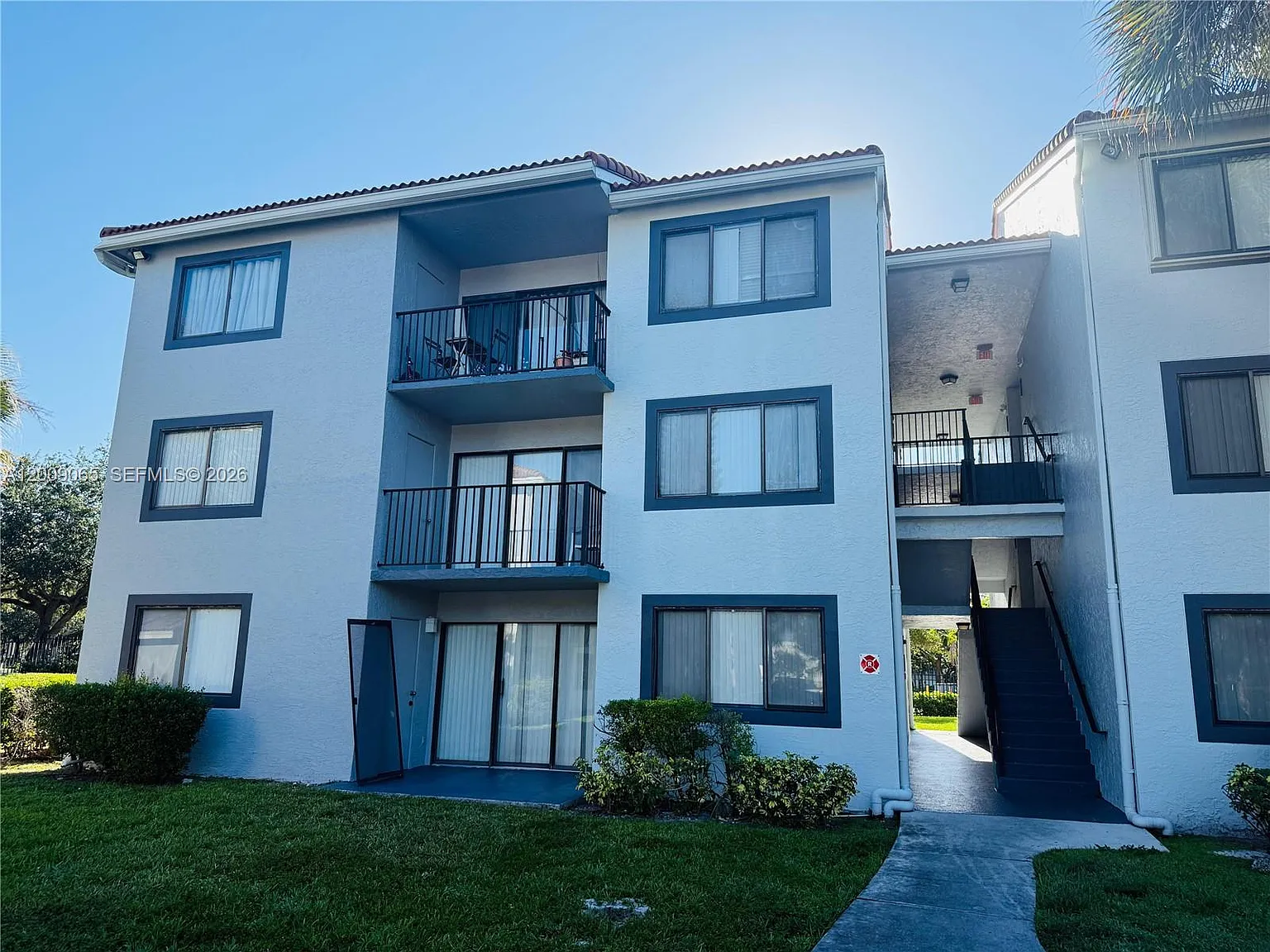 Visconti Condo — Photo 1