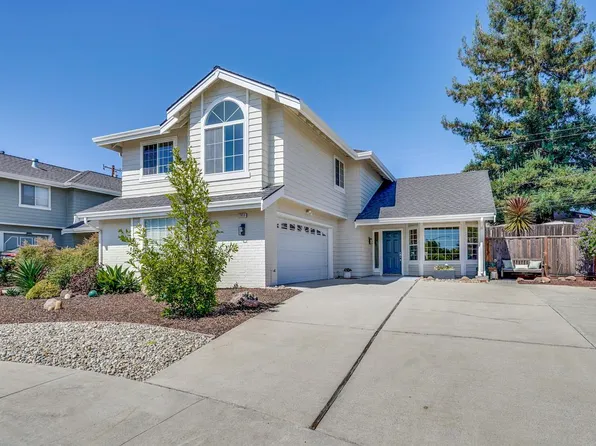 7859 Creekline Dr, Cupertino, CA 95014