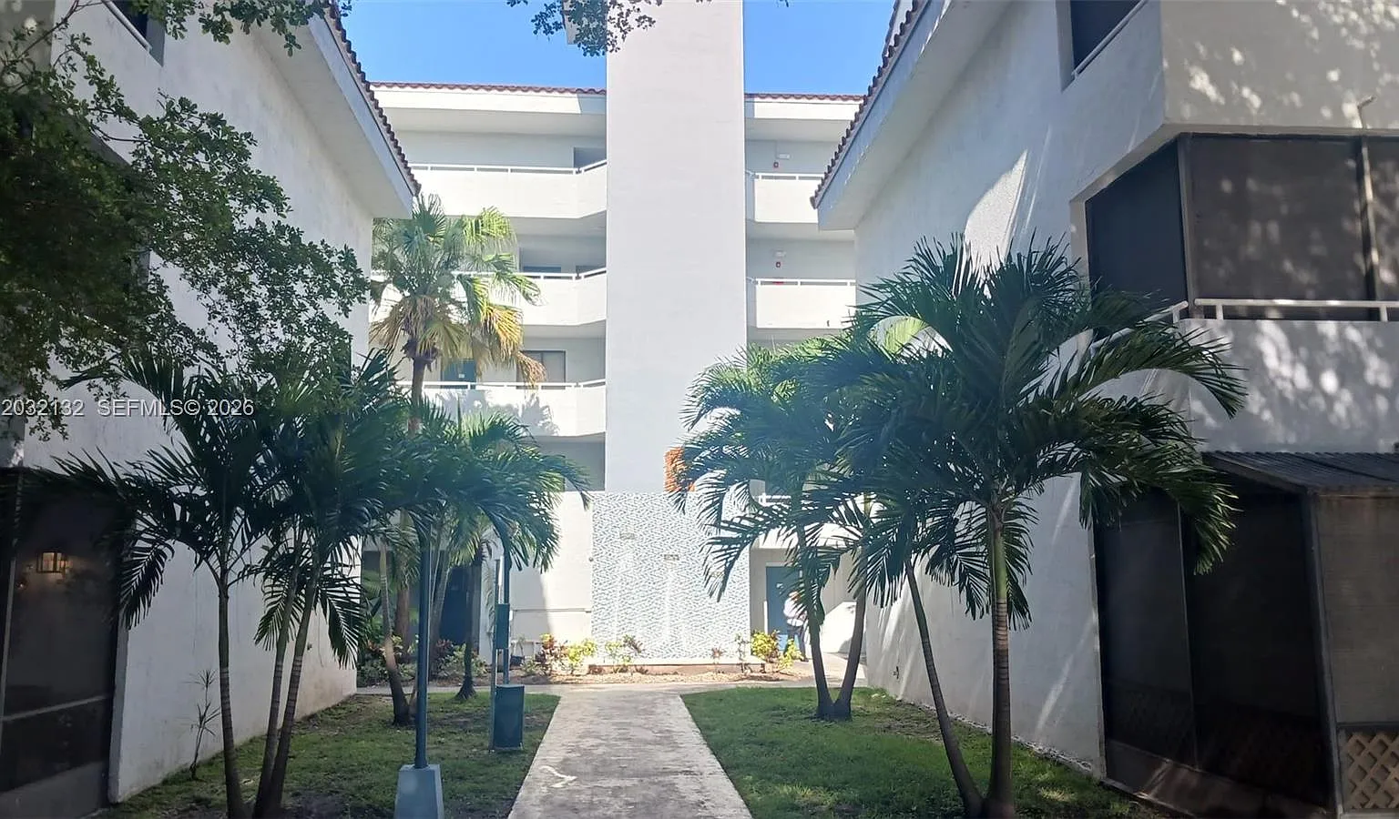 Verabella Falls Condo — Photo 1