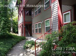 1332 SW Cheltenham St APT 19, Portland, OR 97239