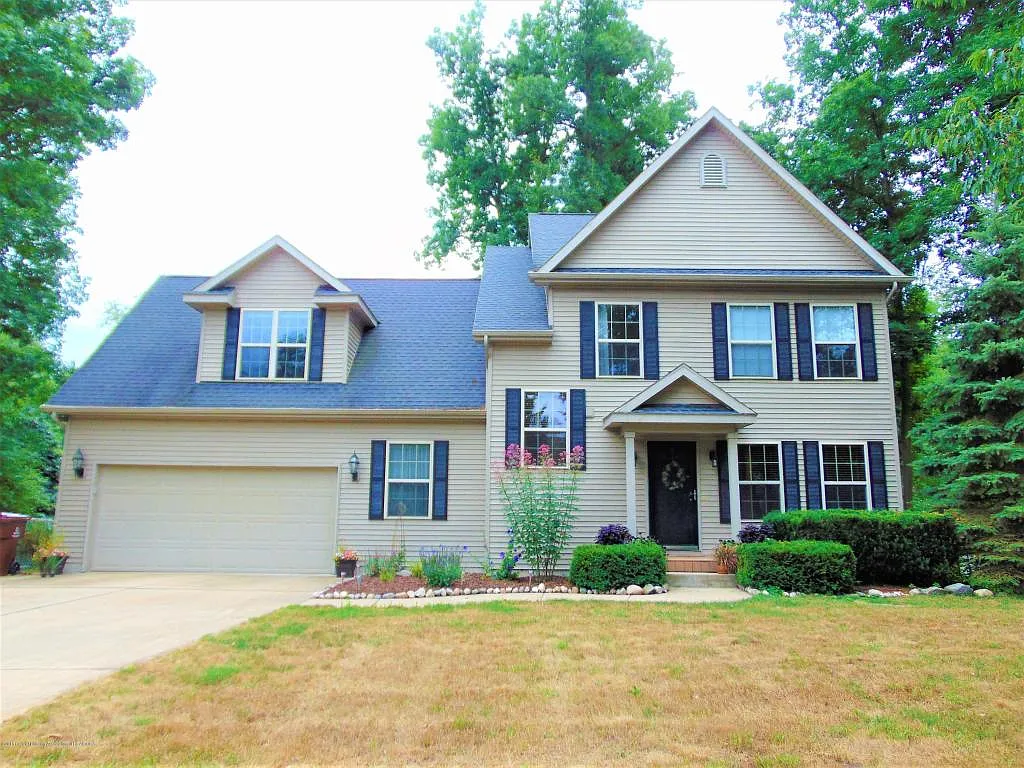 3185 Whitetail Ln photo 1