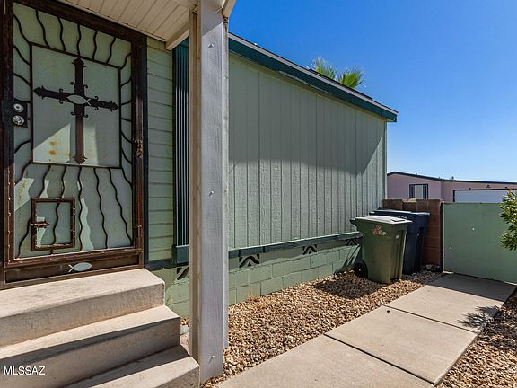 3rd image of 6125 E House Rock Ln