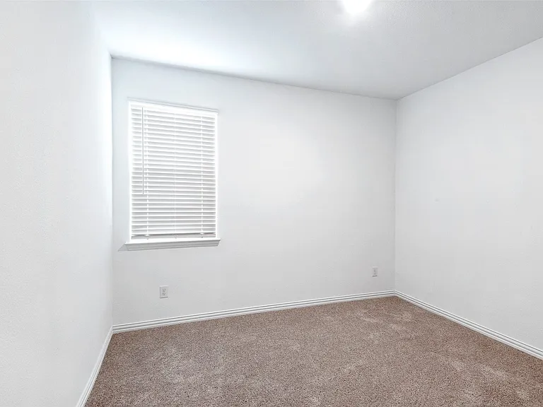 537 Robinson Way — Photo 15