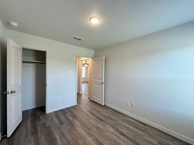 226B Dolphin Dr — Photo 16