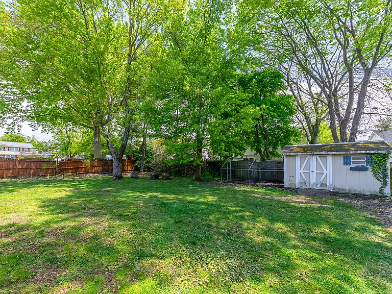 42 Regent Rd — Photo 22