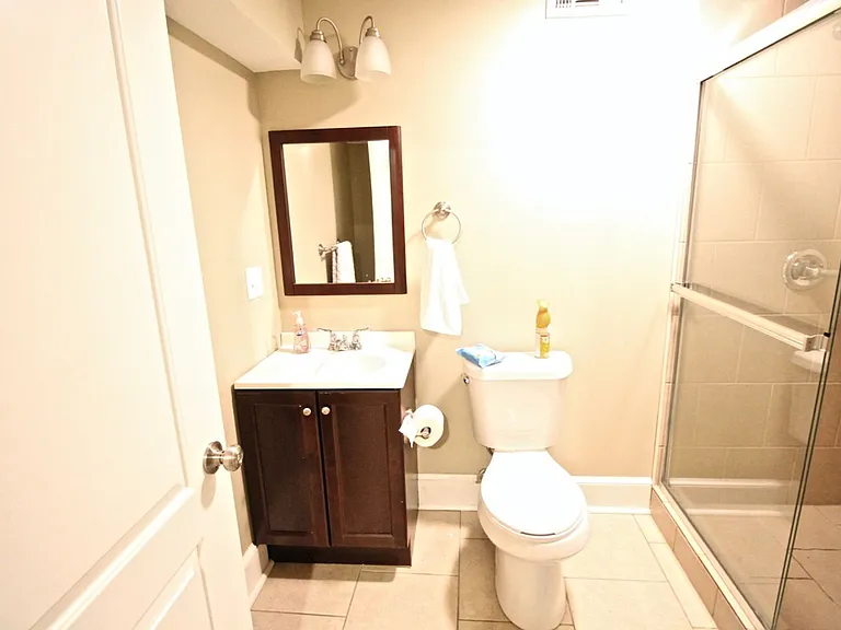 Plaza La Belle Apartments — Photo 70