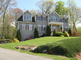 18 Nicholas Ct, Prospect, CT 06712