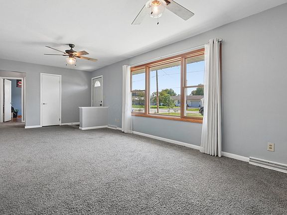 5th image of 150 Swainford Dr