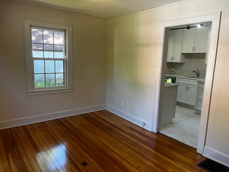 6714 Maple St — Photo 5