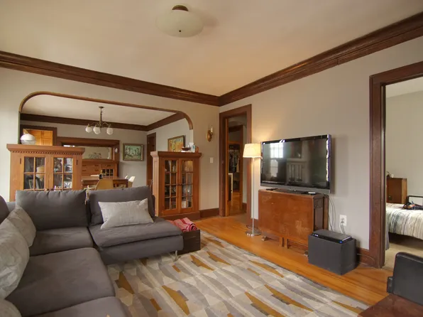 817 Laurel Ave, Saint Paul, MN 55104