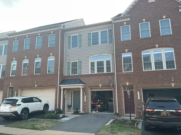21251 Park Grove Ter, Ashburn, VA 20147