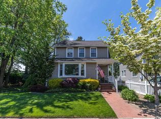2394 Fox Ave, Baldwin, NY 11510
