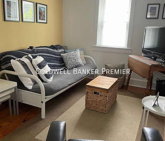 42B Delaware Ave — Photo 4