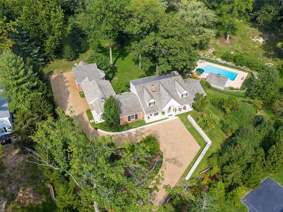 1st image of 6 Vista Brook Ln