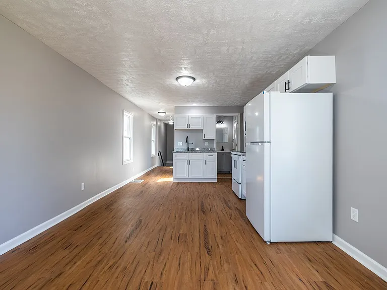 3914 Patterson St — Photo 5
