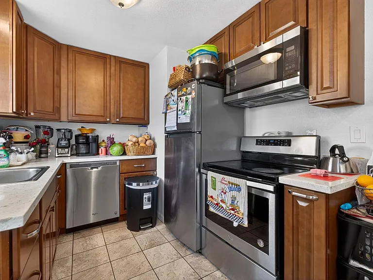 600 Pacific Ave #1 — Photo 4
