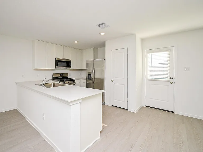 6818 Flowering Ginger Ln — Photo 25