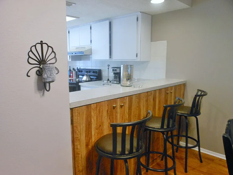 112 Woodlands Ct — Photo 7