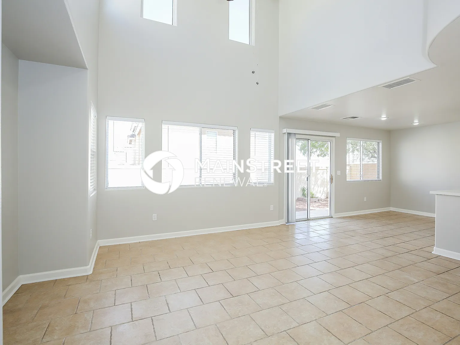 10345 Adrianna Ave — Photo 3