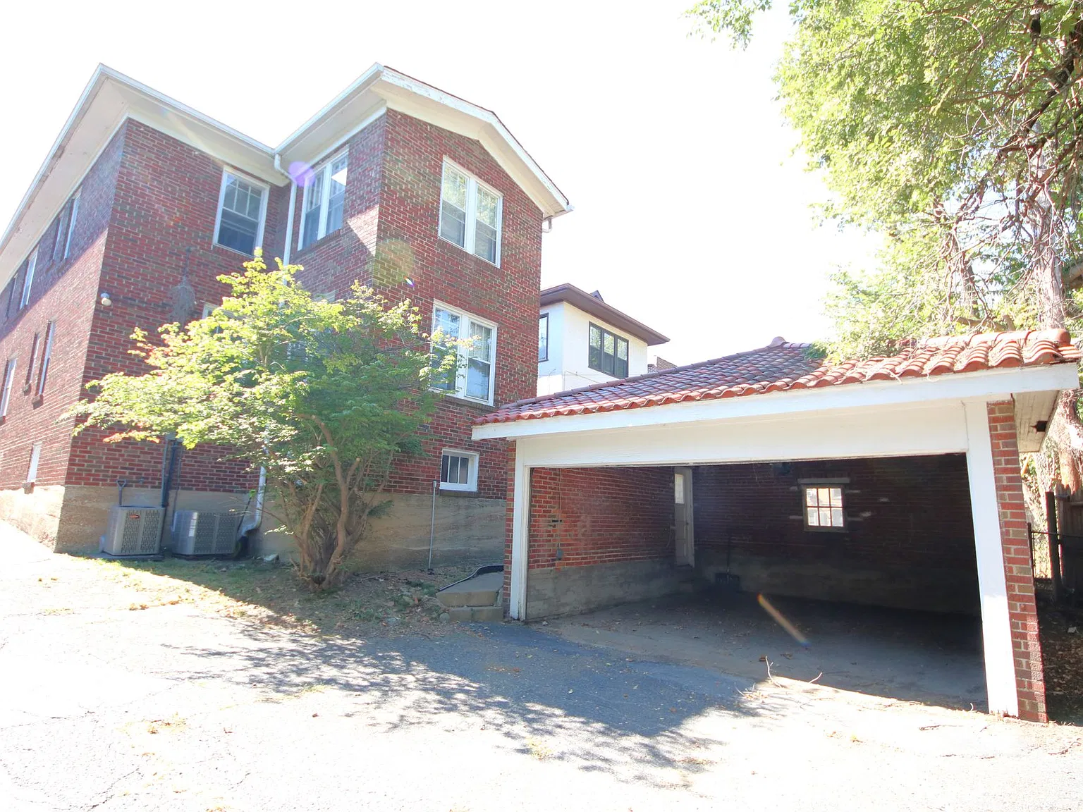 7323 Forsyth Blvd. — Photo 4