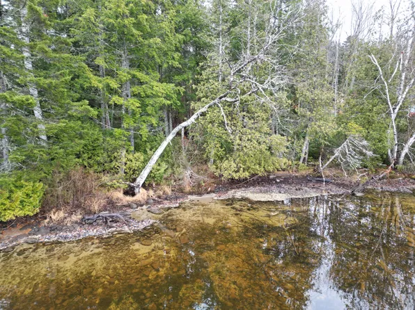 43 Ludden Lane, Lincoln, ME 04457