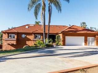 1832 Queens Way, Vista, CA 92084