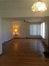 3rd image of 87 Amsterdam St