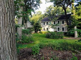 44W930 Deerpath Ln, Hampshire, IL