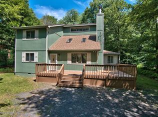 197 Sweet Briar Rd, Pocono Pines, PA 18350