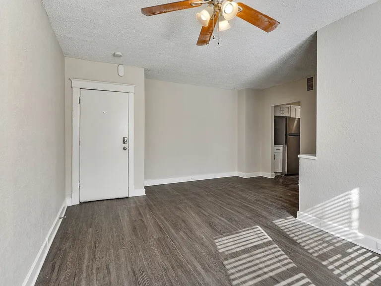 4111-4113 Walnut St — Photo 12