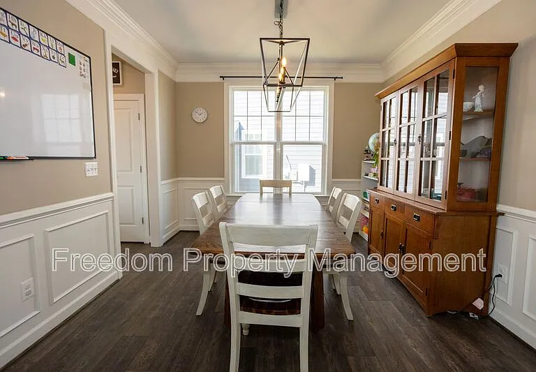 2425 Morgans Point Dr — Photo 10