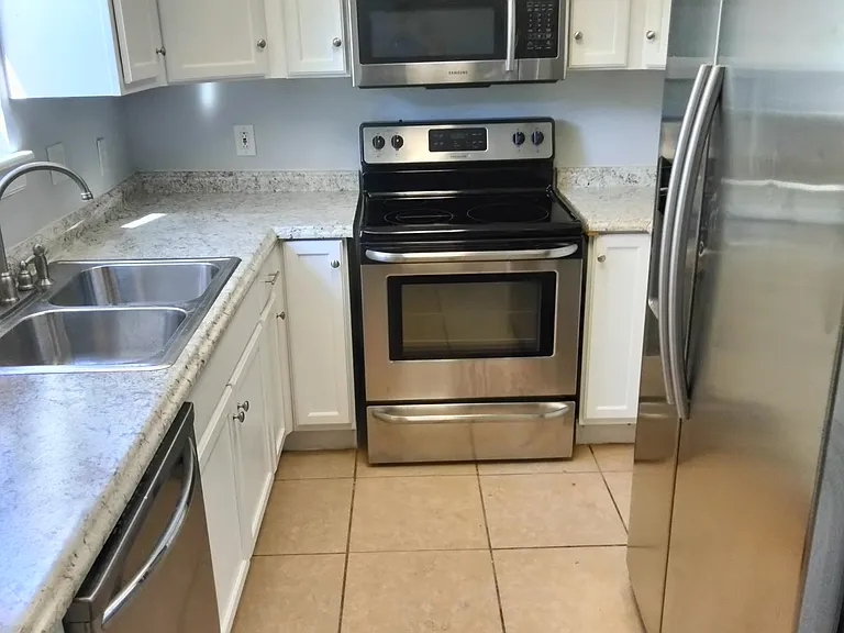 1201 Phillips St #105 — Photo 2