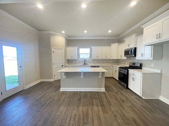 Harmand III A - Kitchen - DSLD Homes