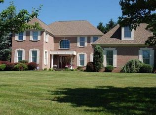 17 N Longfellow Dr, Princeton Junction, NJ 08550