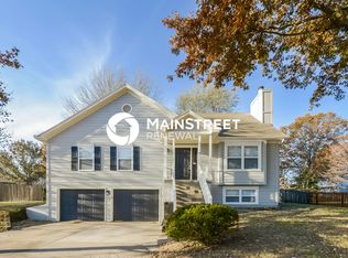 2314 NE Springbrook St, Blue Springs, MO 64014