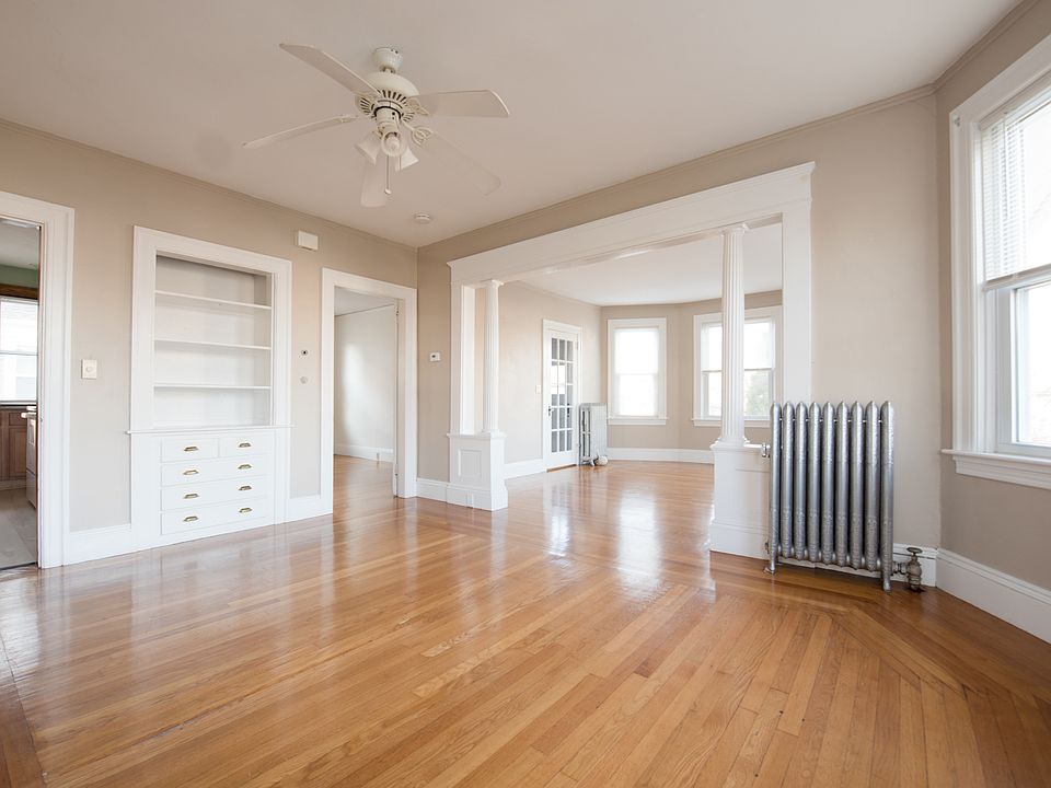 1st image of 48 Moorland Ave