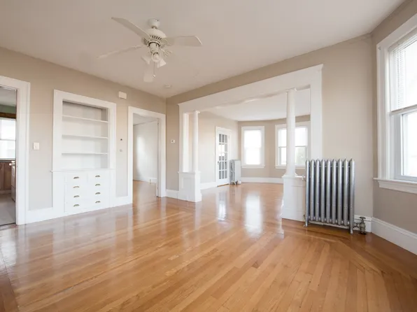 48 Moorland Ave, Cranston, RI 02905