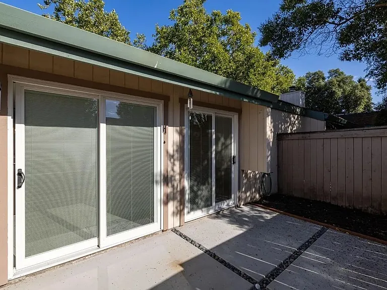 207 Stony Point Rd #B — Photo 25