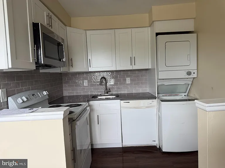 200 Prince Frederick St #M3 — Photo 5