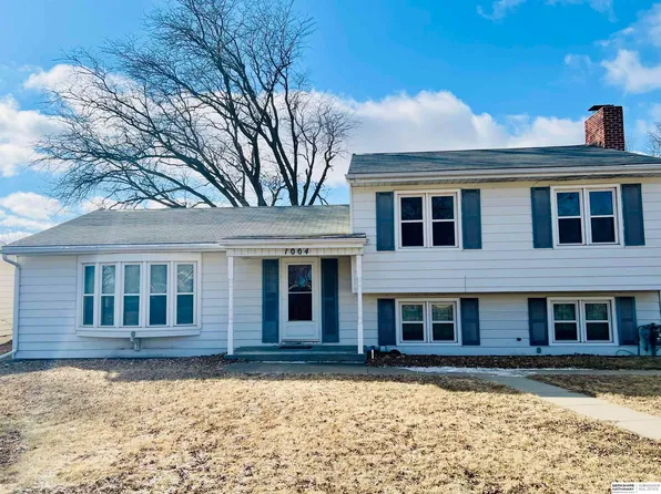 1004 Hillcrest Rd, Wayne, NE 68787